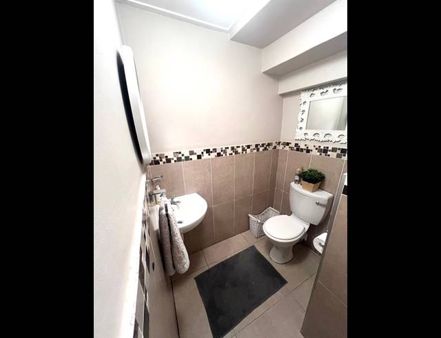 4 BEDROOM TOWNHOUSE FOR SALE IN CASHAN